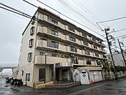 5階建て4階部分！南西向き陽当たり良好なマンションです☆彡
