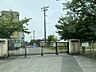 周辺：稲越小学校まで　950m　徒歩約12分●教育目標「かしこく，優しく，ねばり強く」～家庭，地域と共にある学校～」