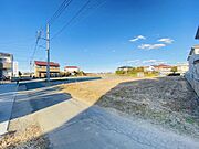 前面道路　西側公道約４．０ｍに１４ｍ以上の接道！