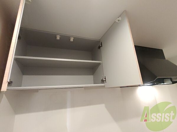 画像21:キッチン上部の収納も便利に活用できそうですね。