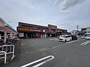 駅前にはツタヤもあります。