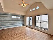 【リフォーム済/リビング】リフォーム工事により、クロス張替、フロアタイル重ね張りを行いました。