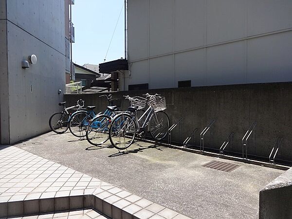 画像16:自転車置き場☆