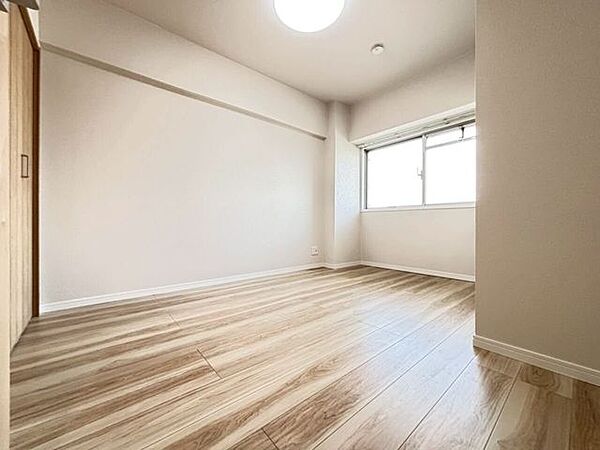 洋室を拡大表示