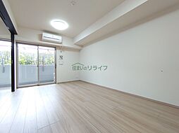 東京メトロ東西線 西葛西駅 徒歩11分の賃貸マンション 1階1SLDKのリビング/ダイニング