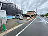 外観：前面道路含む現地写真