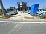 外観：前面道路含む現地写真