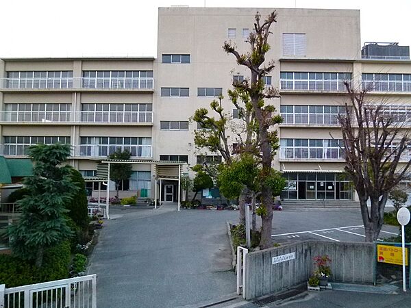 画像25:【中学校】宝塚市立　南ひばりガ丘中学校まで835ｍ