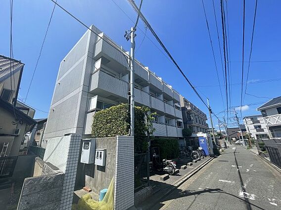 外観もきれいで...