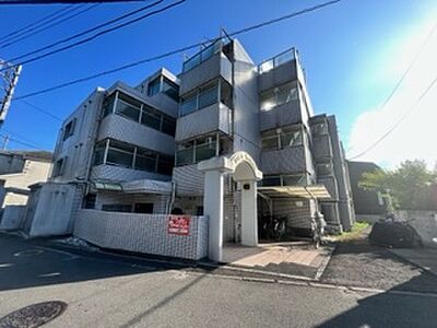 外観：閑静な住宅街に落ち着いた雰囲気の外観です