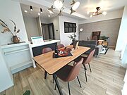 床フローリング、壁天井クロス張替　システムキッチン新調