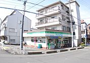 ファミリーマート 寝屋川石津南町店（366m）