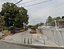 周辺：香里ケ丘中央公園（713m）