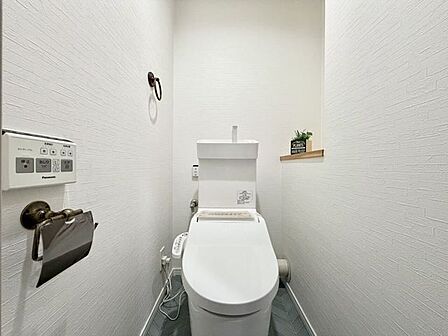 トイレも新品に交換済みです♪