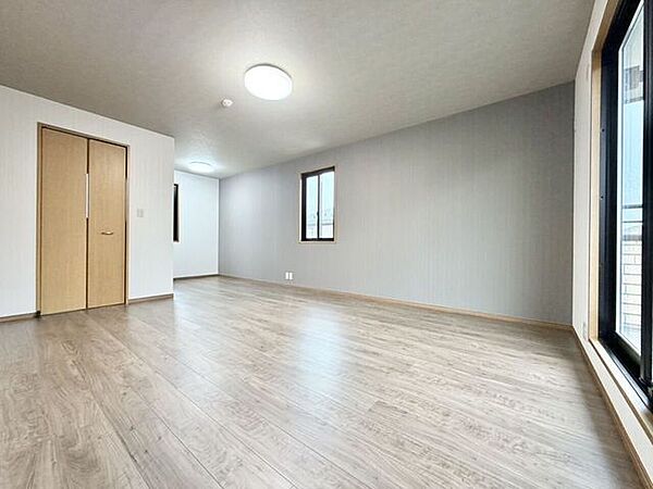 洋室を拡大表示