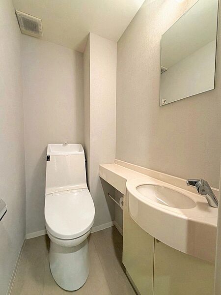 トイレを拡大表示
