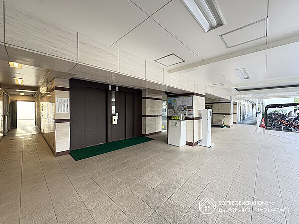 エントランスを拡大表示