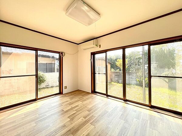 洋室を拡大表示