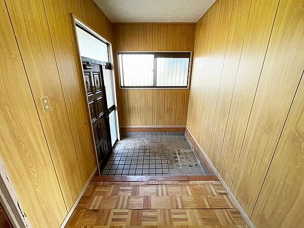 玄関を拡大表示