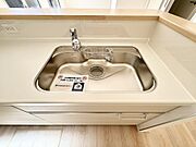 （類似の仕様）浄水器付きなので料理も美味しく作れそうですね♪