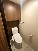 快適な温水洗浄便座付きのユニットトイレです。☆