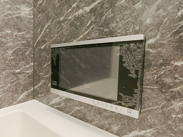 画像21:浴室TV