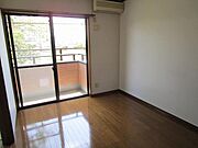 洋室にエアコン付き
