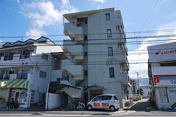 Aハウス此花 ｜愛媛県松山市此花町(賃貸マンション1K・2階・22.24㎡)の写真 その1