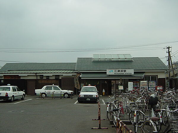周辺：三津浜駅（ＪＲ　予讃線）　（駅） 645m