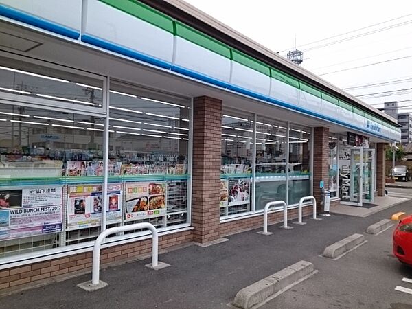 画像16:ファミリマート松山東石井店 86m