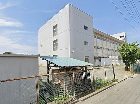 盛岡市立仁王小学校 徒歩9分。 700m