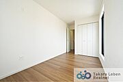 約5.8帖の洋室。収納付きで使い勝手の良い洋室は、子ども部屋として、生活スタイルの変化にも柔軟に対応できます。