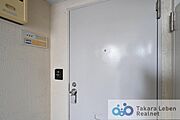 落ち着いた雰囲気の玄関は大切なお客様を迎えるのに最適です。