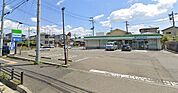 ファミリーマート南中山一丁目店 徒歩9分。 700m