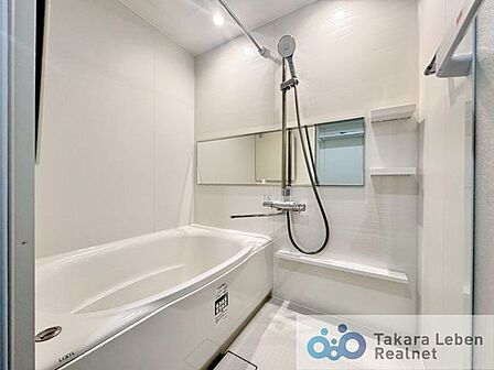 雨の日もお洗濯が可能、寒い冬場も暖かい浴室乾燥暖房機付きユニットバス