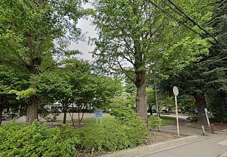 北三番丁公園 徒歩6分。 450m