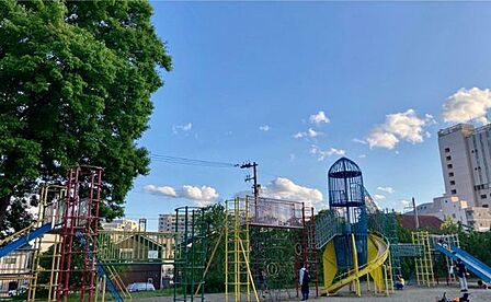 榴岡公園 徒歩4分。 270m