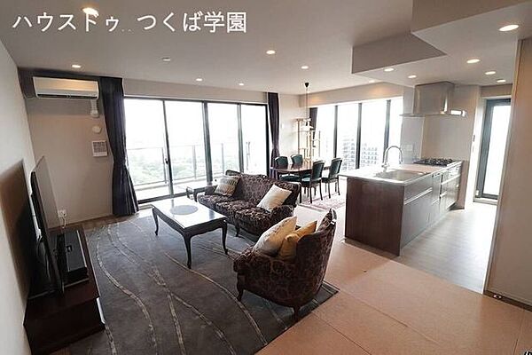 リビング/ダイニングを拡大表示