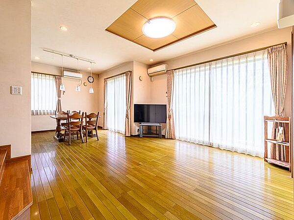 リビング/ダイニングを拡大表示