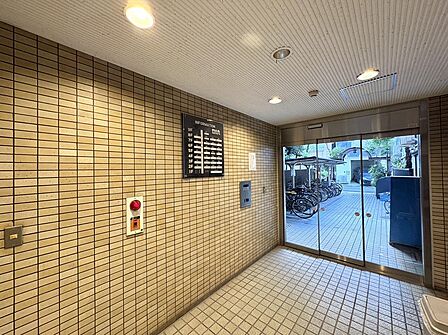 エントランスホール