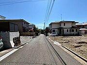 周辺環境や街並みなど、図面だけでは分からない現地の雰囲気もぜひご確認くださいませ。（2026年4月撮影）
