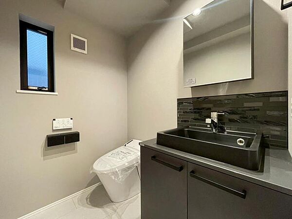 トイレを拡大表示