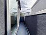 バルコニー：風の通り道。舞い込んでくる風が優しく躍り、室内に爽やかな空気を運んできます。