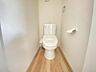 トイレ：2階にもトイレを設置。朝の身支度をする際の混雑緩和などに有効にお使いいただけます。(撮影日2026年9月撮影)