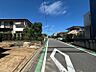 外観：前面道路は6.5ｍございます。毎日のお車の出し入れもストレスなく行えます。