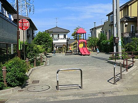 杉田六丁目第二公園 1230m