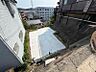 外観：まだ更地ですが、現地で広さのご体感ができます。図面と合わせてご説明しますので、お気軽にお問い合わせください。（2026年7月撮影）