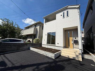 外観:凛とした表情を見せる外観は、時の移り変わりの中で、様々な表情を見せてくれます。 外観:凛とした表情を見せる外観は、時の移り変わりの中で、様々な表情を見せてくれます。