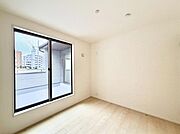 8号棟  ■落ち着いた色合いのお部屋で穏やかな時間を楽しめます