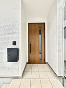 1号棟  ■ 心地よい暮らしへとつながる、温かい玄関